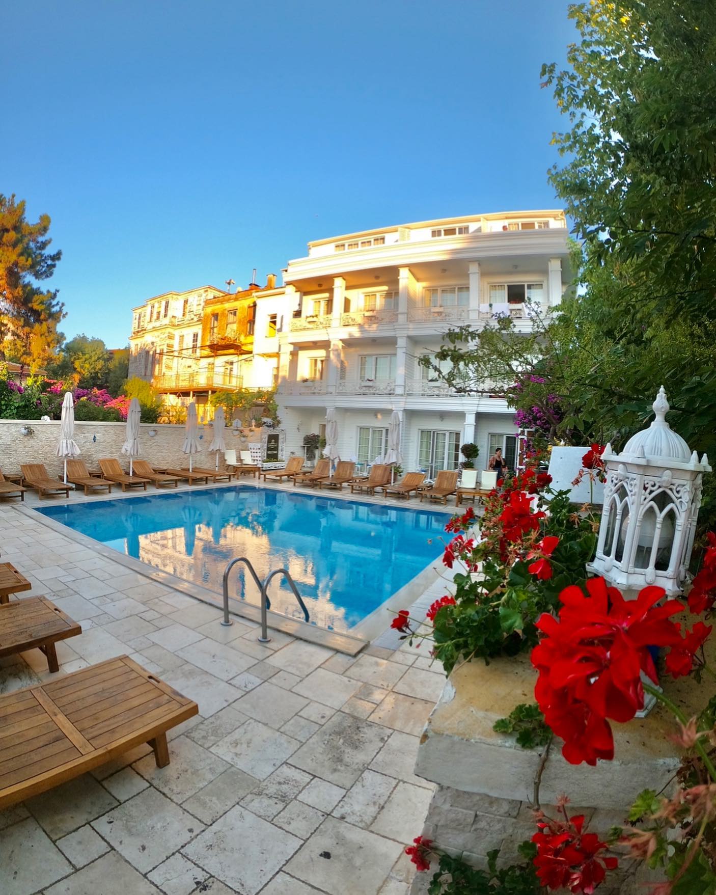 Büyükada Çankaya Otel — otelden genel görünüm